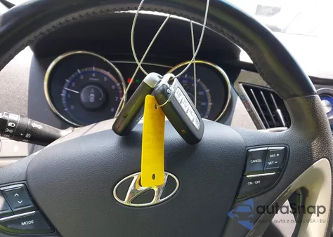 2011 Hyundai Sonata Se/Limited from USA, damaged, VIN 5NPEC4AC1BH223697